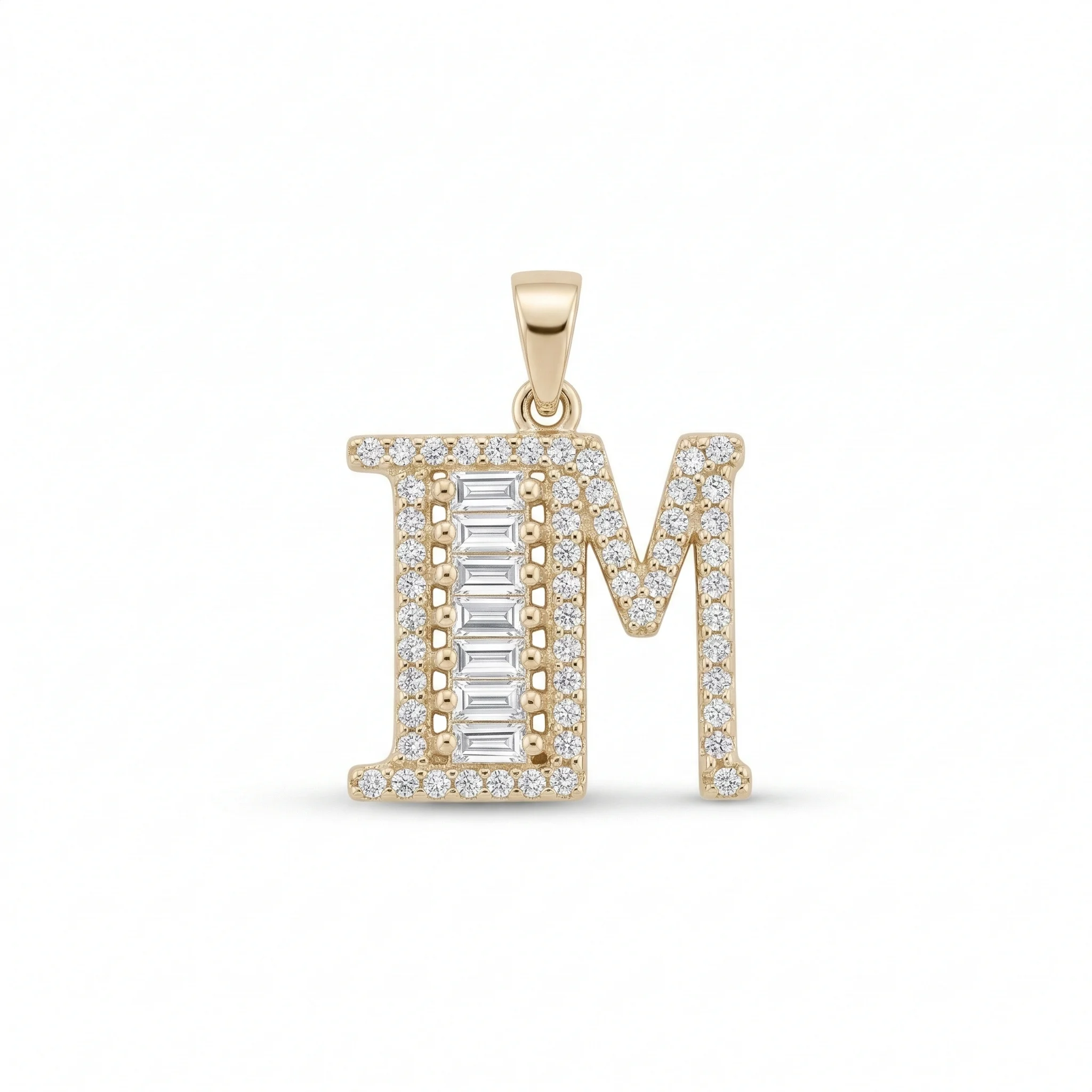 Buchstabenanhänger M aus 14 Karat Gold – Baguette-Steine